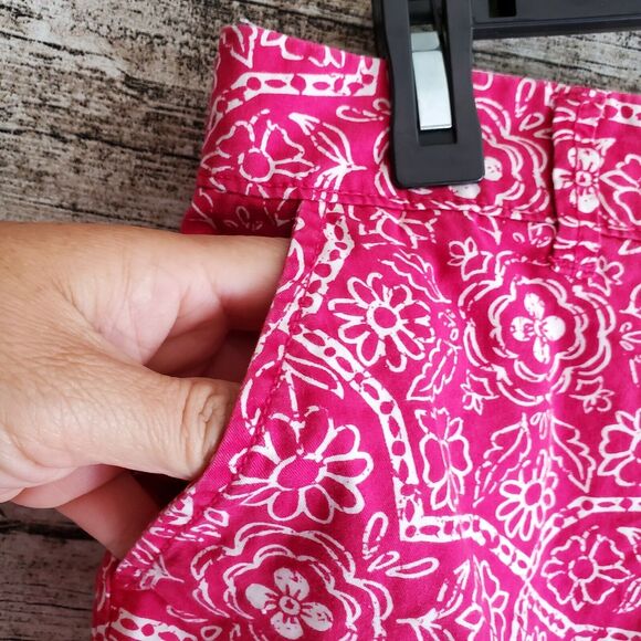 Old Navy Pink floral chino shorts Size 4 - Picture 2 of 10